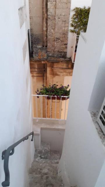 Scala esterna e balcone